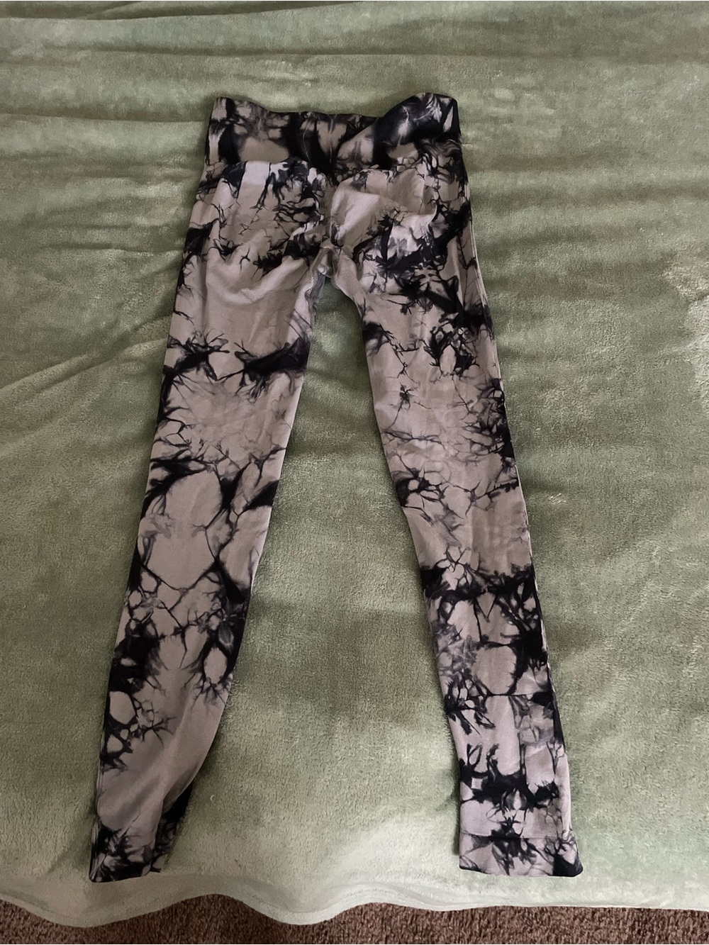 Gray Black Patterned Butt-Lifting Leggings Size L